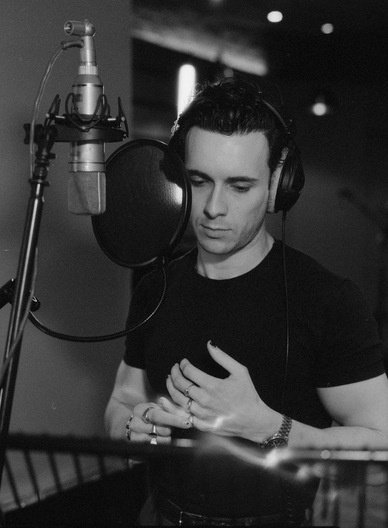Ollie - recording lead vocals on SINDRE